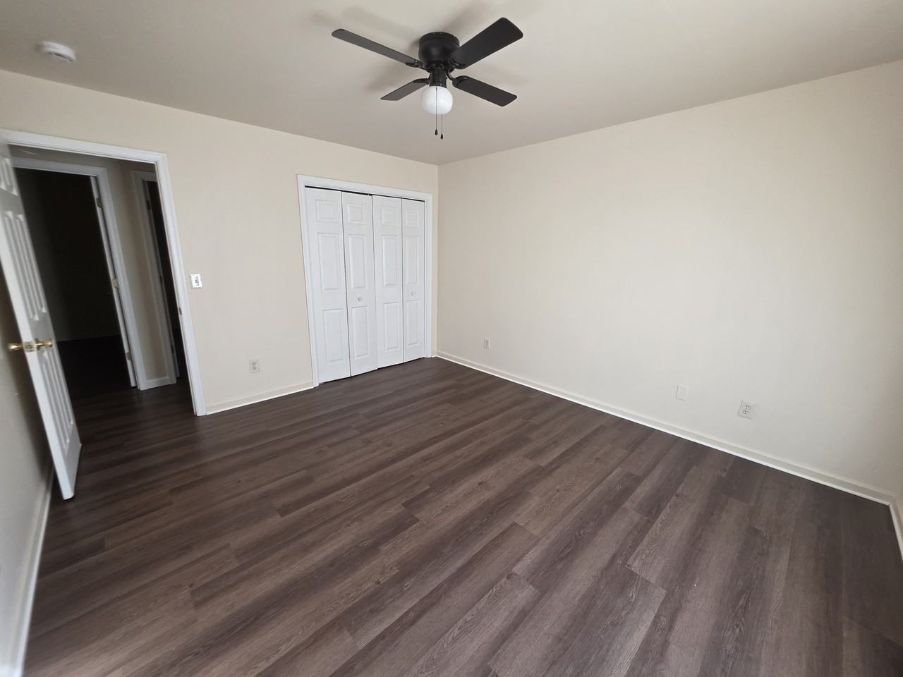 6006 Hedley Ct - Photo 7 of 13
