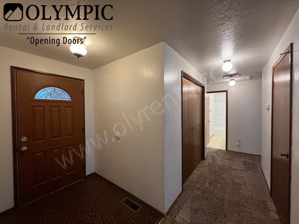 6220 Winnwood Loop Se - Photo 3 of 25
