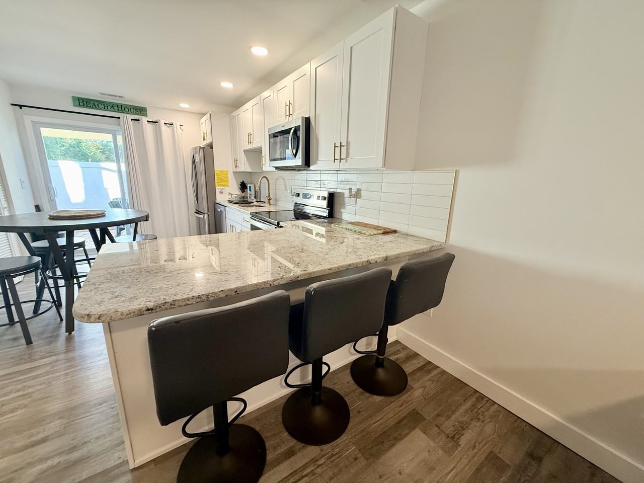 1609 Madison Dr #10 - Photo 5 of 17
