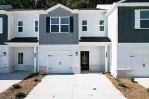 featured image of 4085 Belcourt Dr Ne