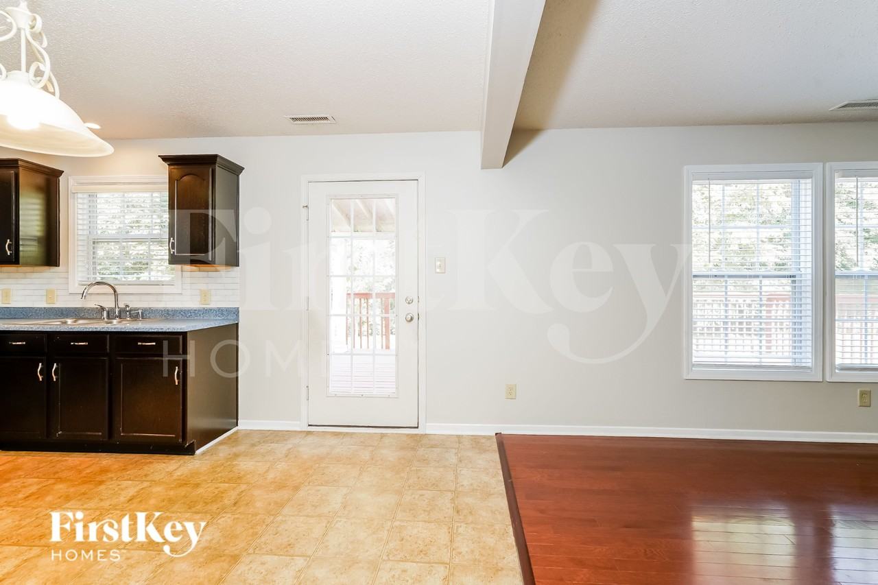 1204 N Aberdeen Dr - Photo 5 of 15