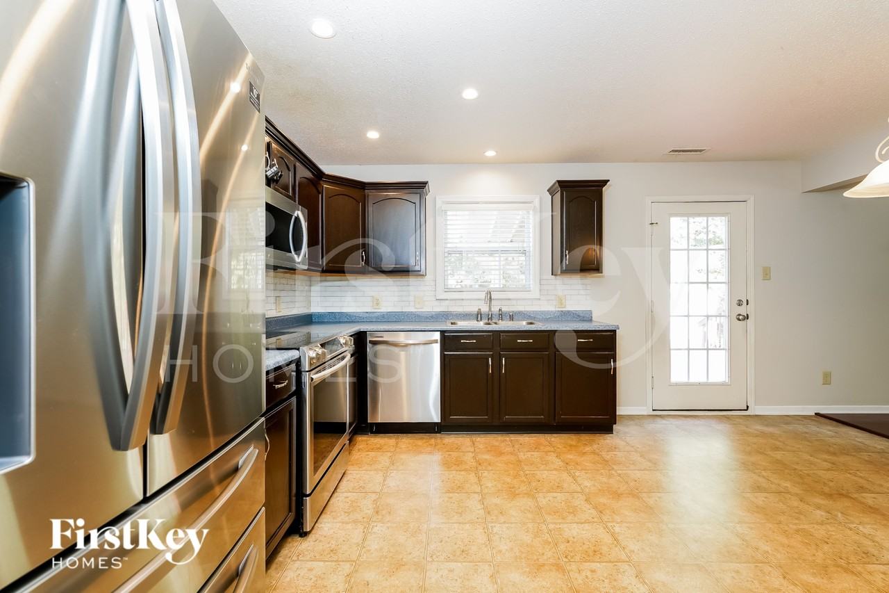 1204 N Aberdeen Dr - Photo 7 of 15