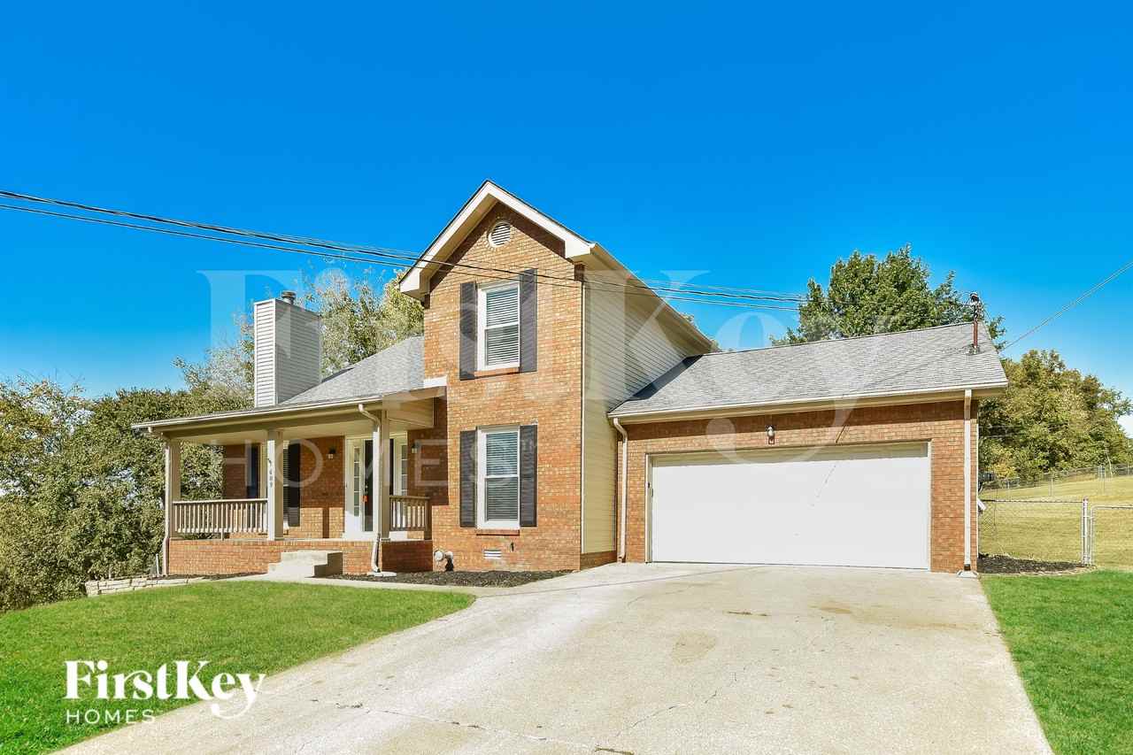 609 W Creek Dr - Photo 2 of 15