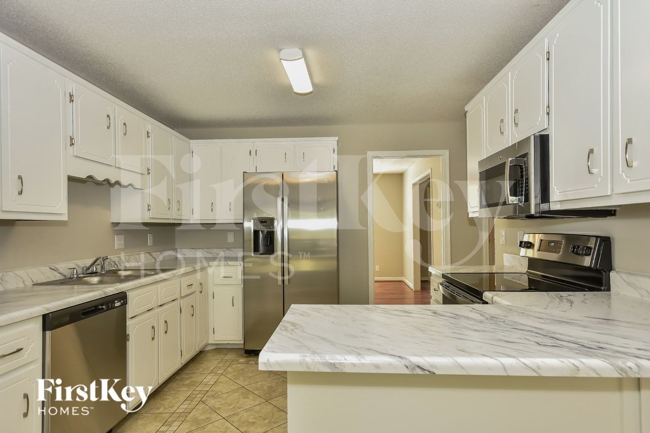 609 W Creek Dr - Photo 6 of 15