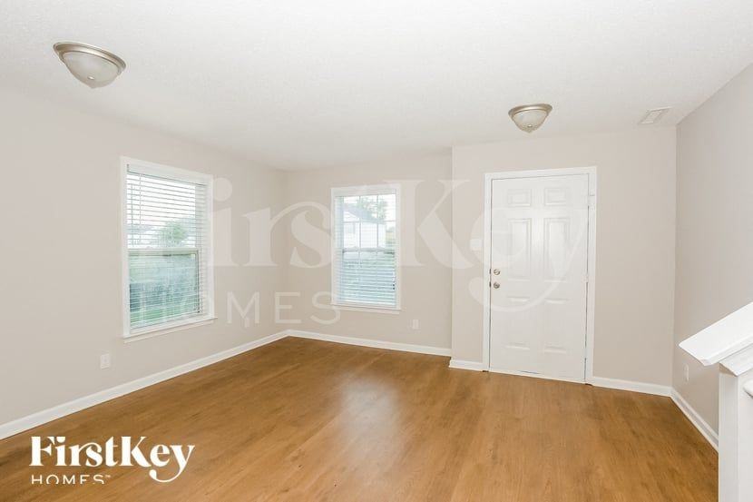 1725 Red Bird Cir - Photo 5 of 15