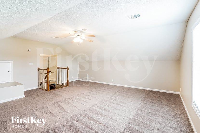 1275 Meredith Way - Photo 6 of 15