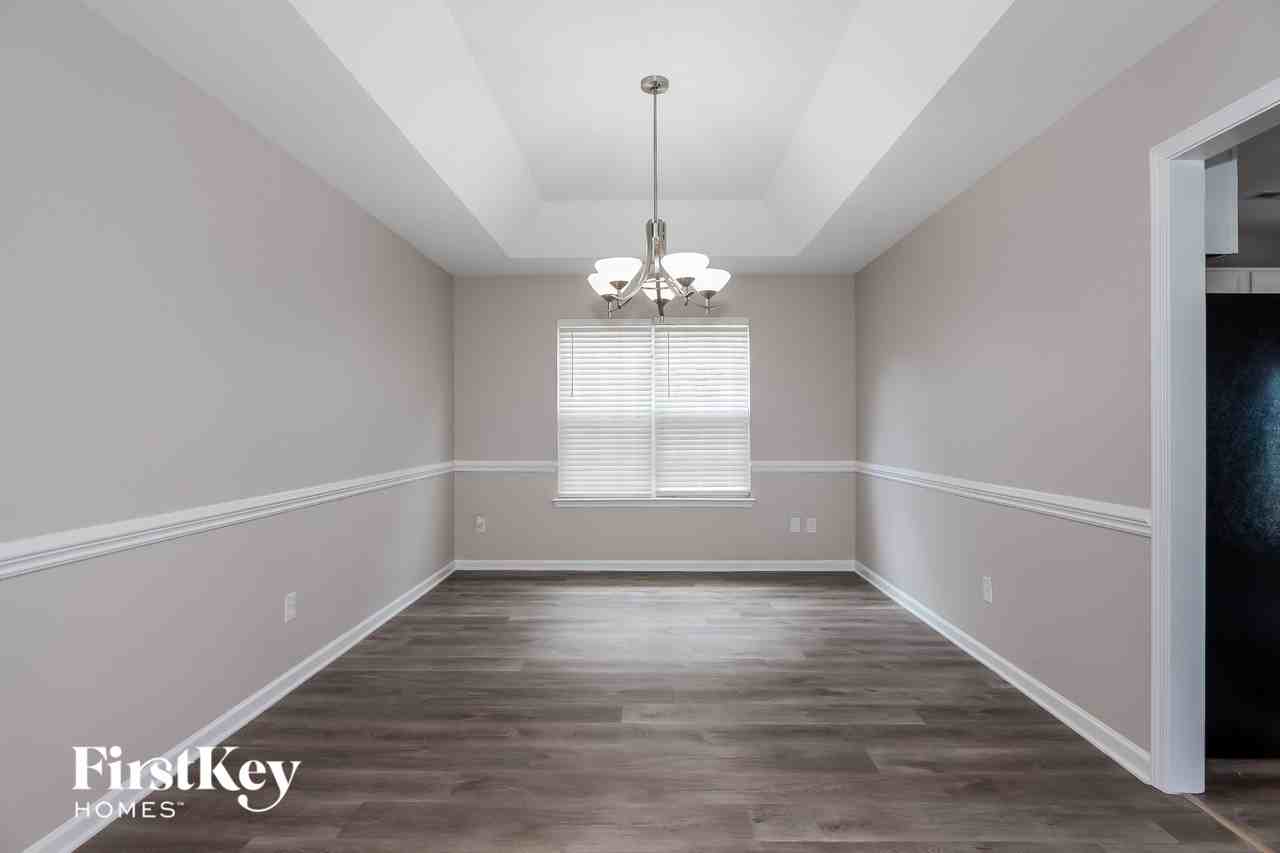 8519 Oak Dr Ne - Photo 4 of 15