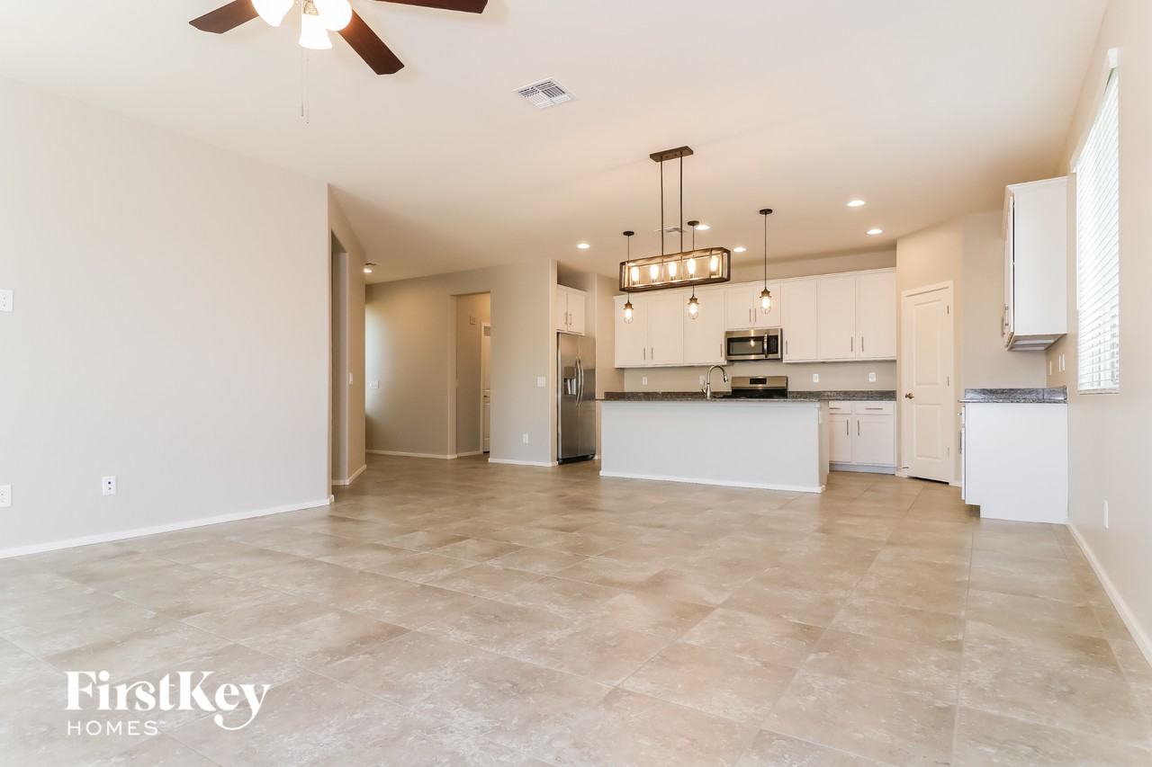 25123 N 143rd Dr - Photo 4 of 15