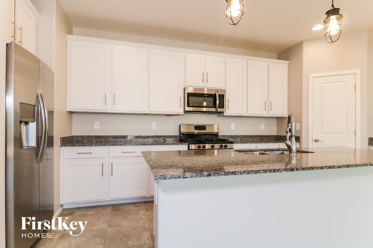 25123 N 143rd Dr - Photo 6 of 15