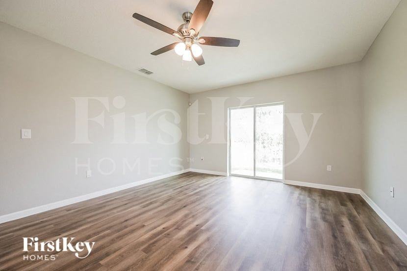 836 Freedom Blvd - Photo 3 of 16