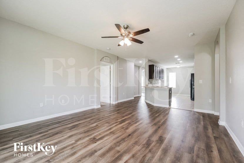 836 Freedom Blvd - Photo 4 of 16