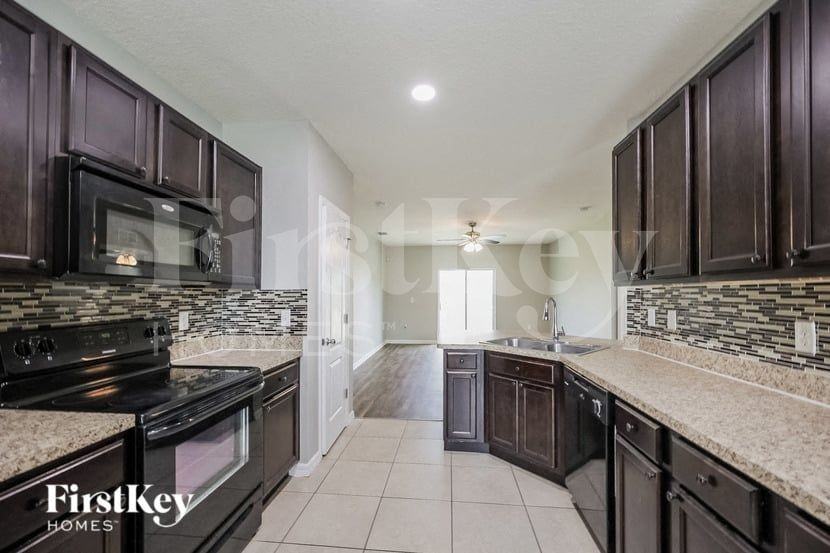 836 Freedom Blvd - Photo 7 of 16