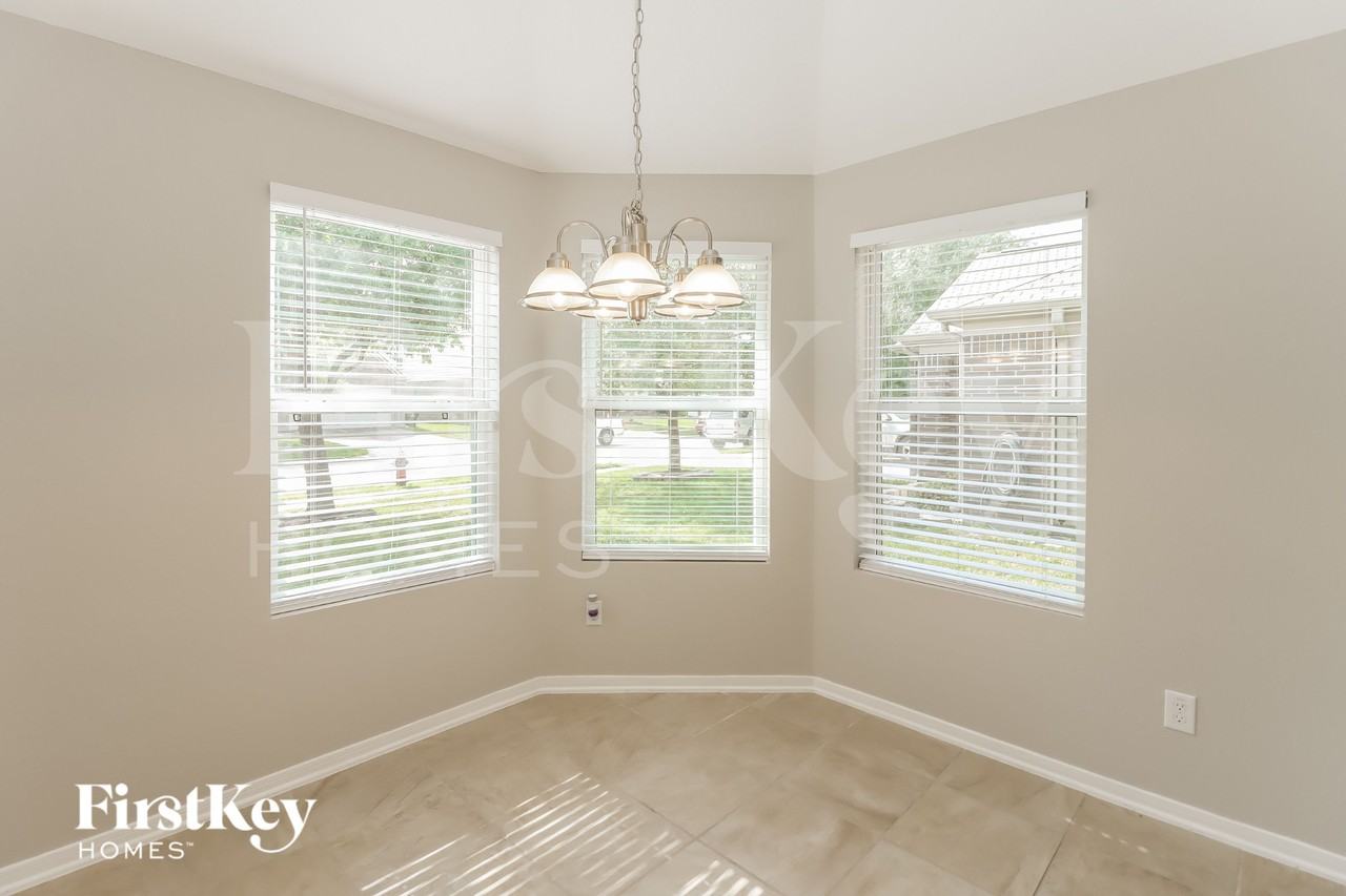 3014 Madison Elm St - Photo 5 of 16