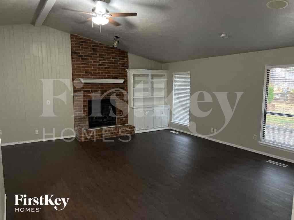 14312 Smithurst Rd - Photo 2 of 11