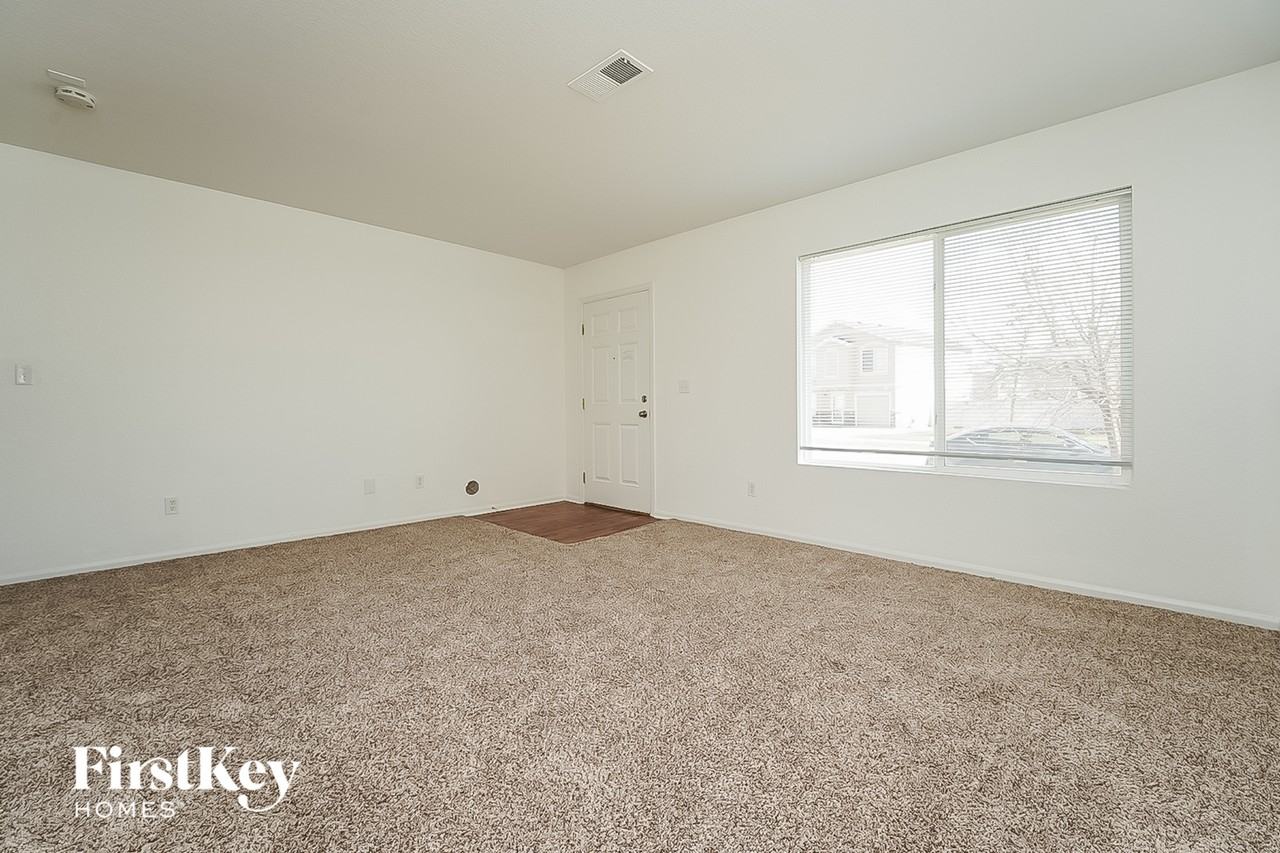 4545 Andes St - Photo 3 of 15