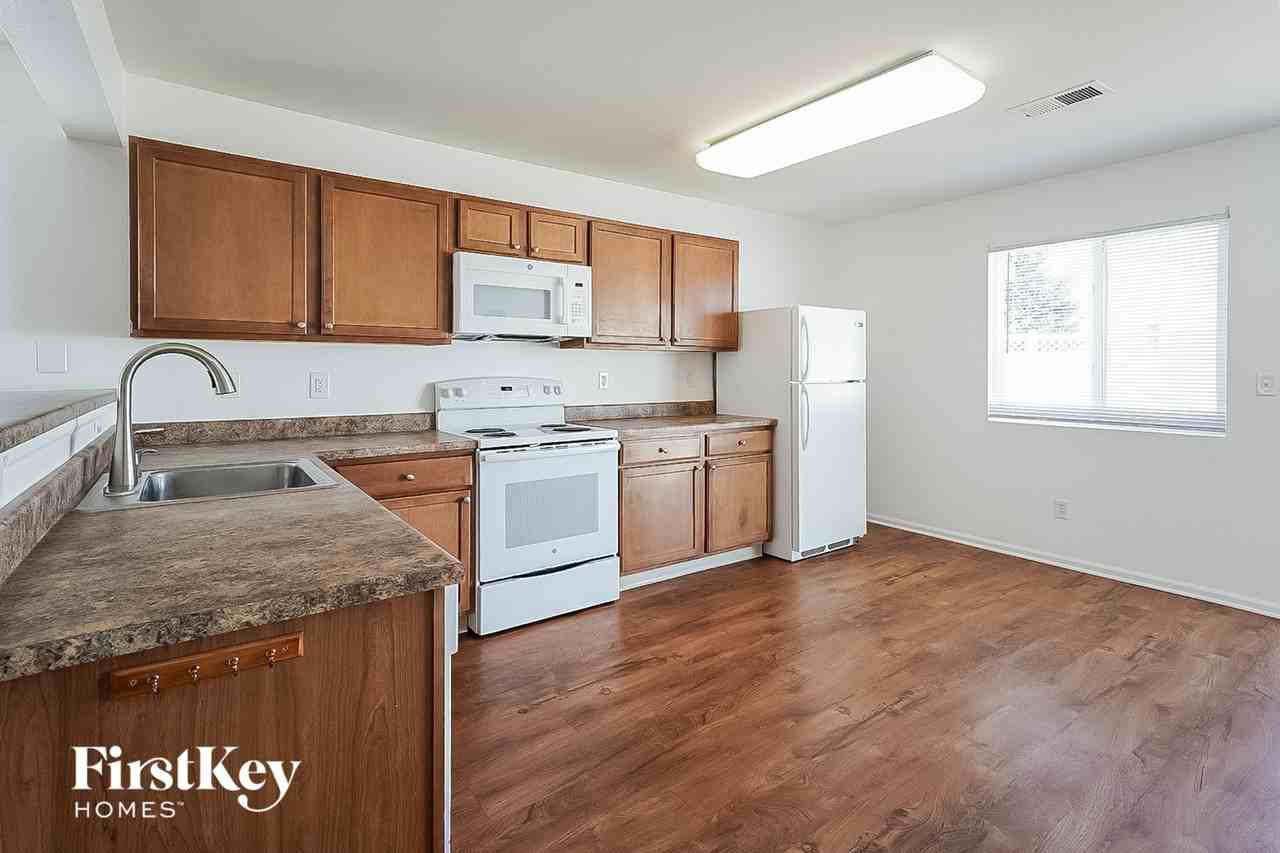 4545 Andes St - Photo 6 of 15