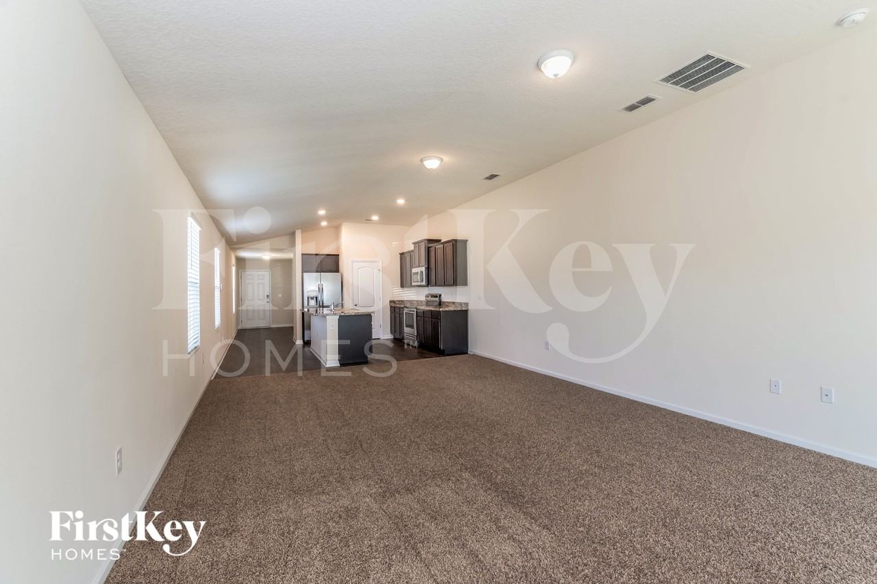 8078 Cape Fox Dr - Photo 4 of 19