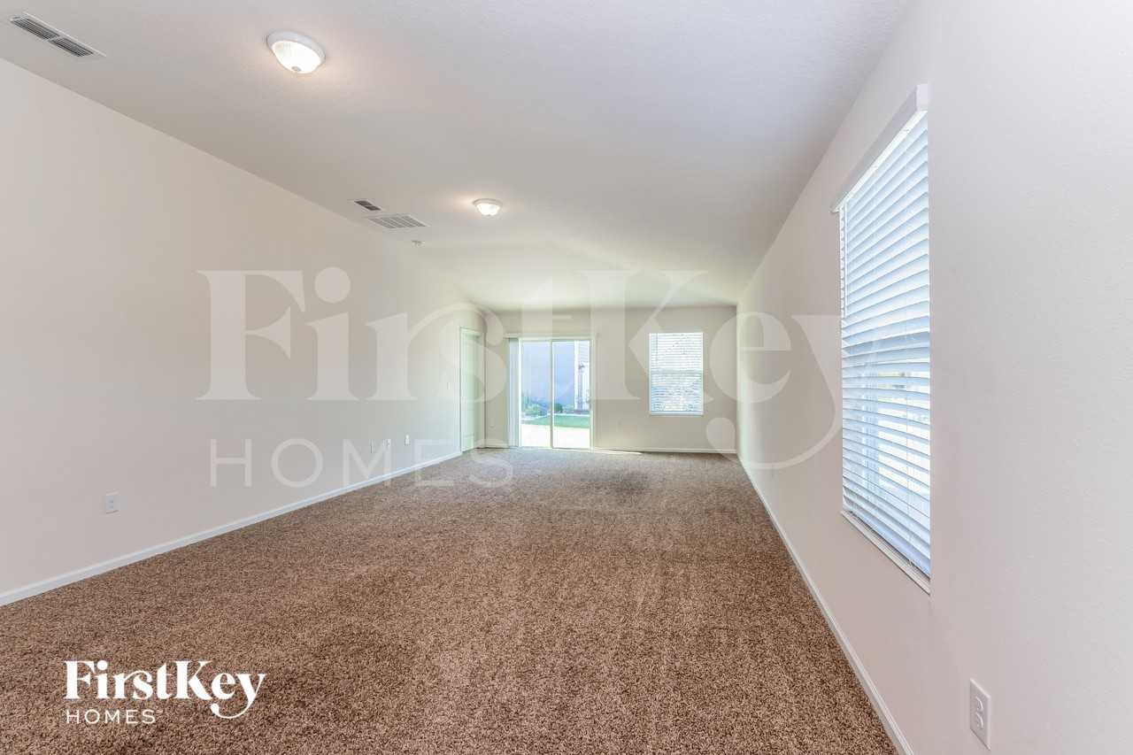 8078 Cape Fox Dr - Photo 6 of 19