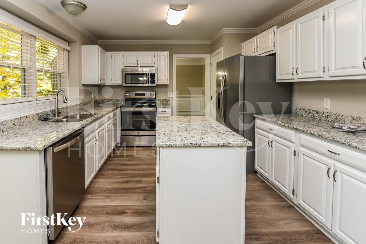 4024 Brownes Ferry Rd - Photo 6 of 15