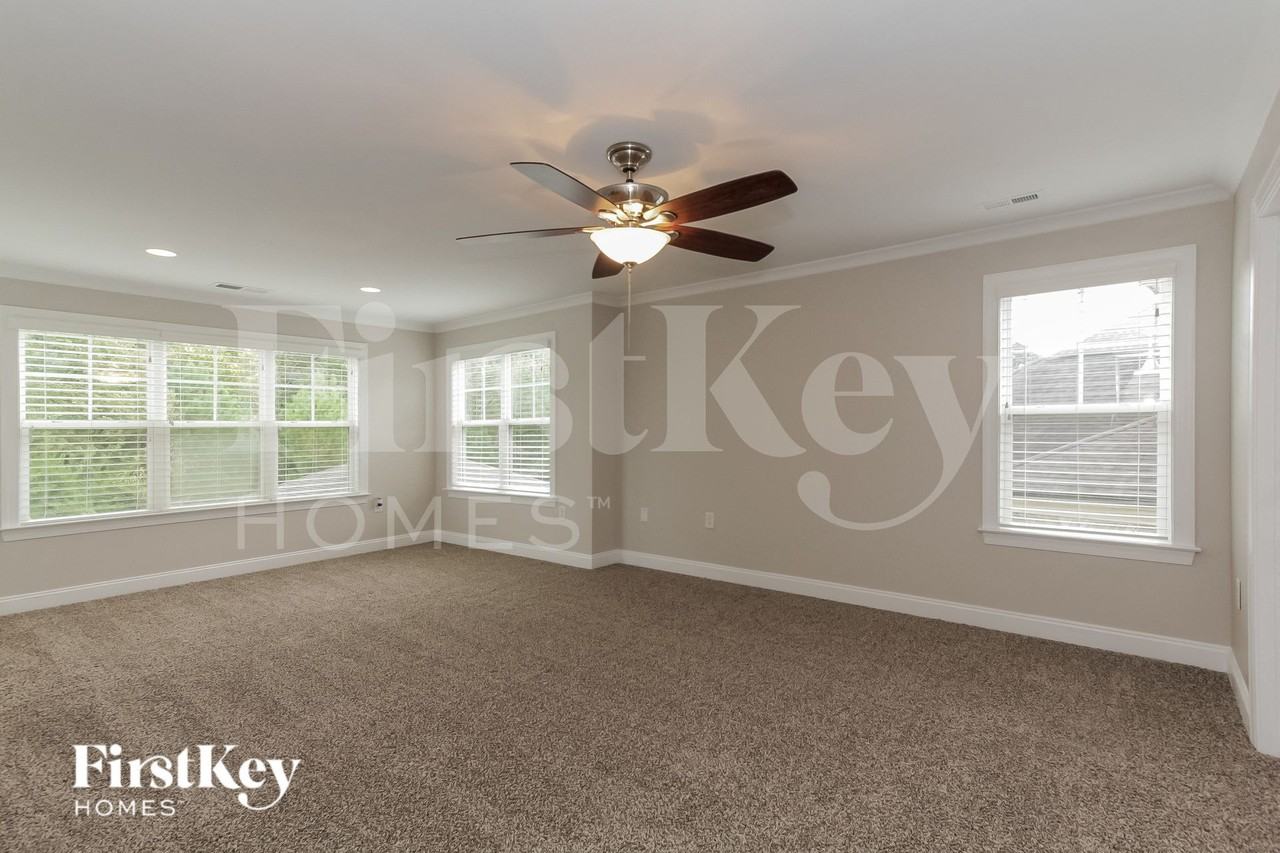7624 Cushing Dr - Photo 7 of 15