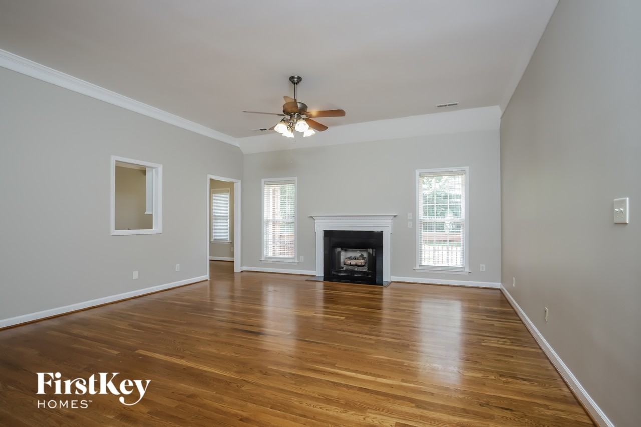 1736 Tredegar Rd - Photo 2 of 15