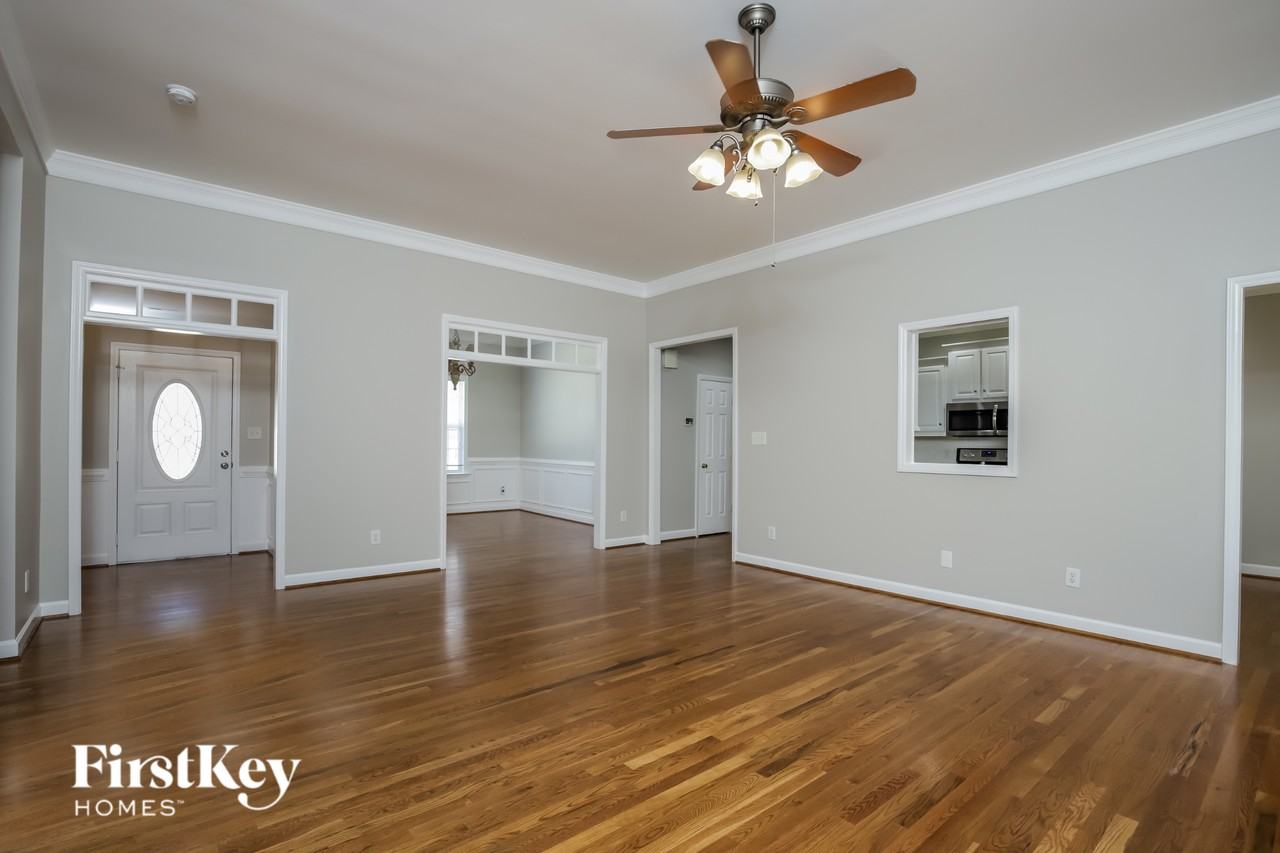 1736 Tredegar Rd - Photo 3 of 15