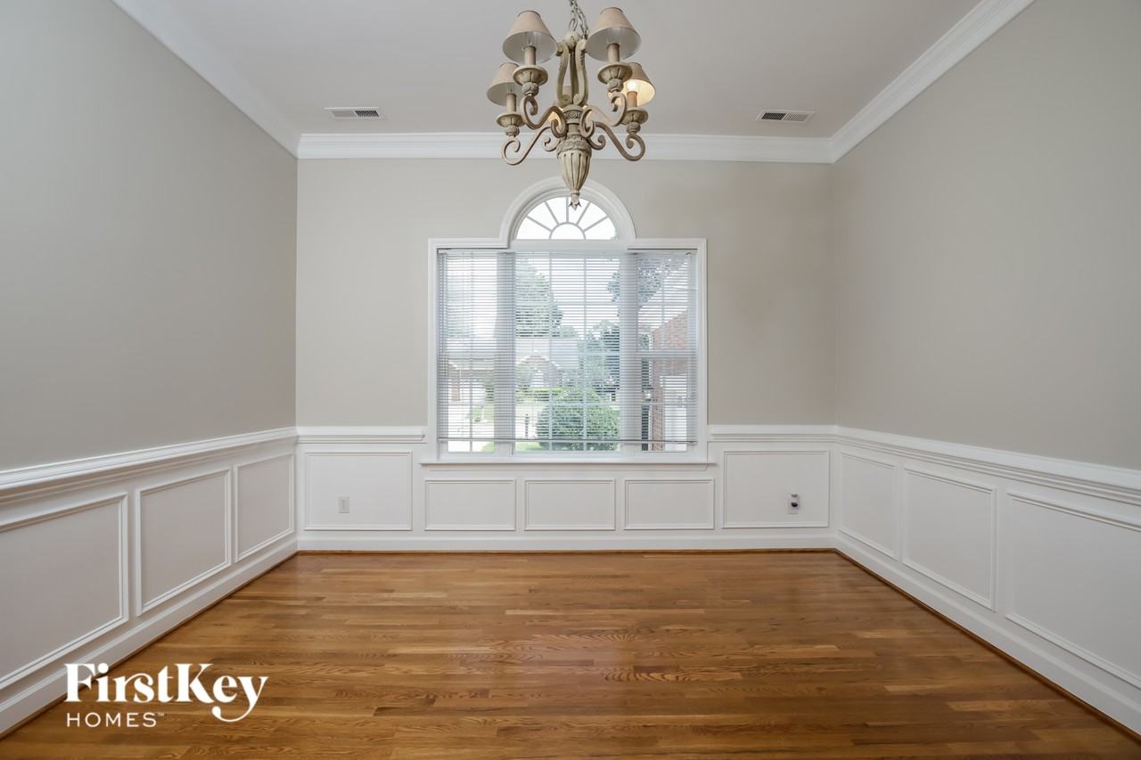1736 Tredegar Rd - Photo 4 of 15