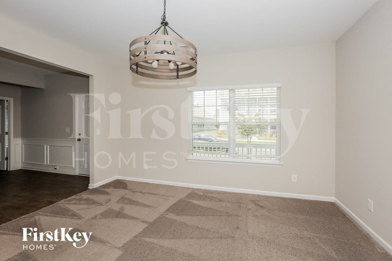 544 Kiser Ln - Photo 5 of 15