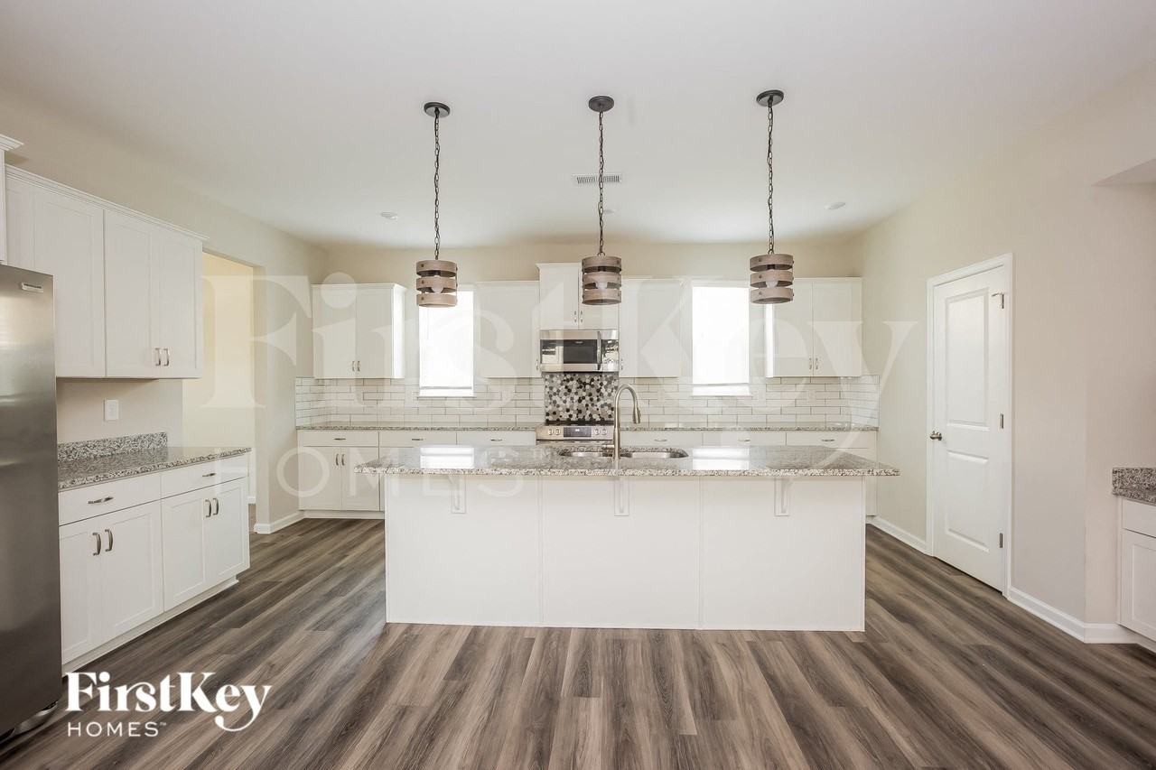 544 Kiser Ln - Photo 6 of 15