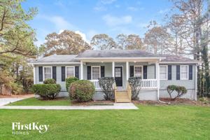featured image of 450 Old Towne Trl