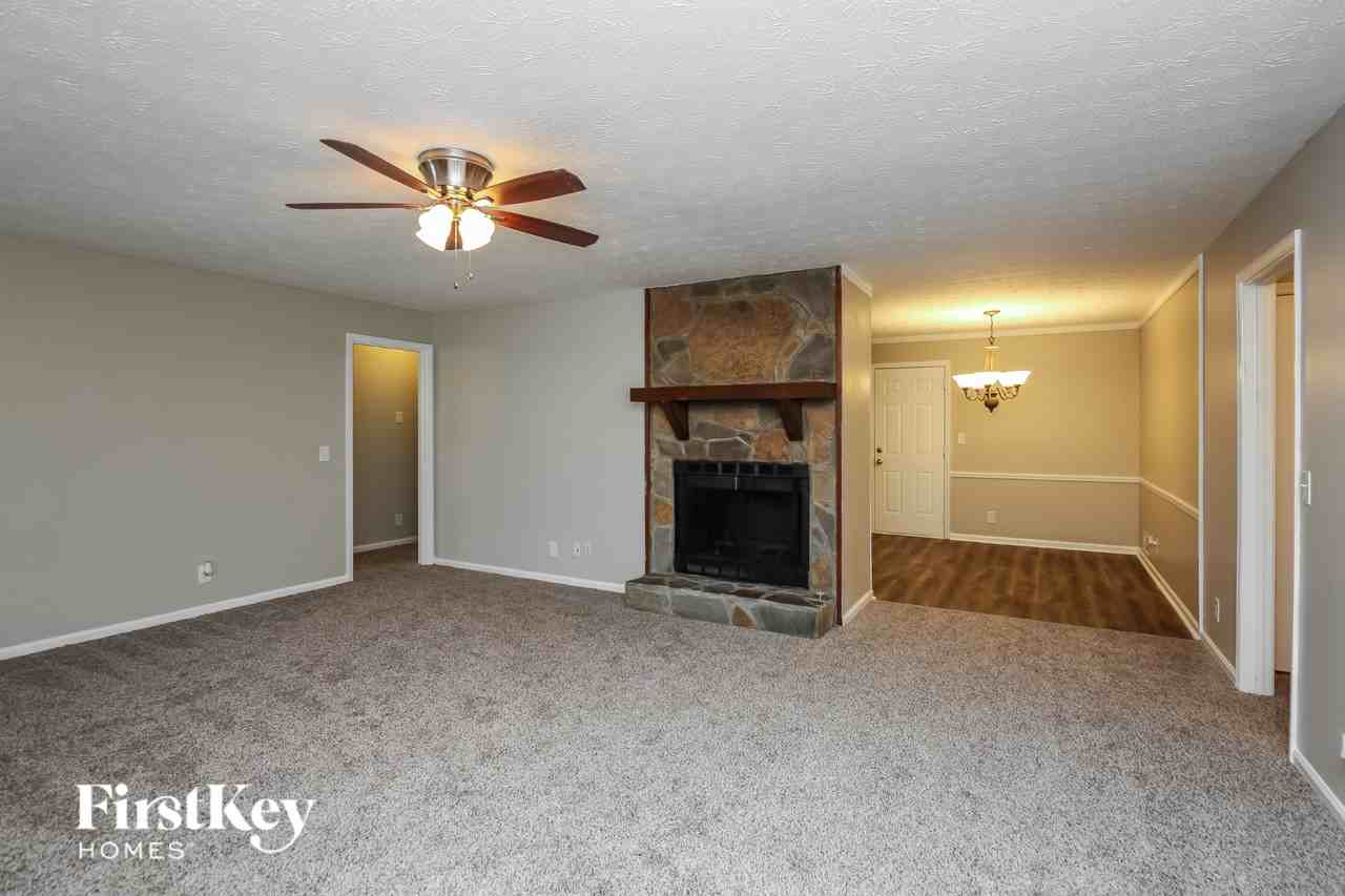 450 Old Towne Trl - Photo 3 of 16