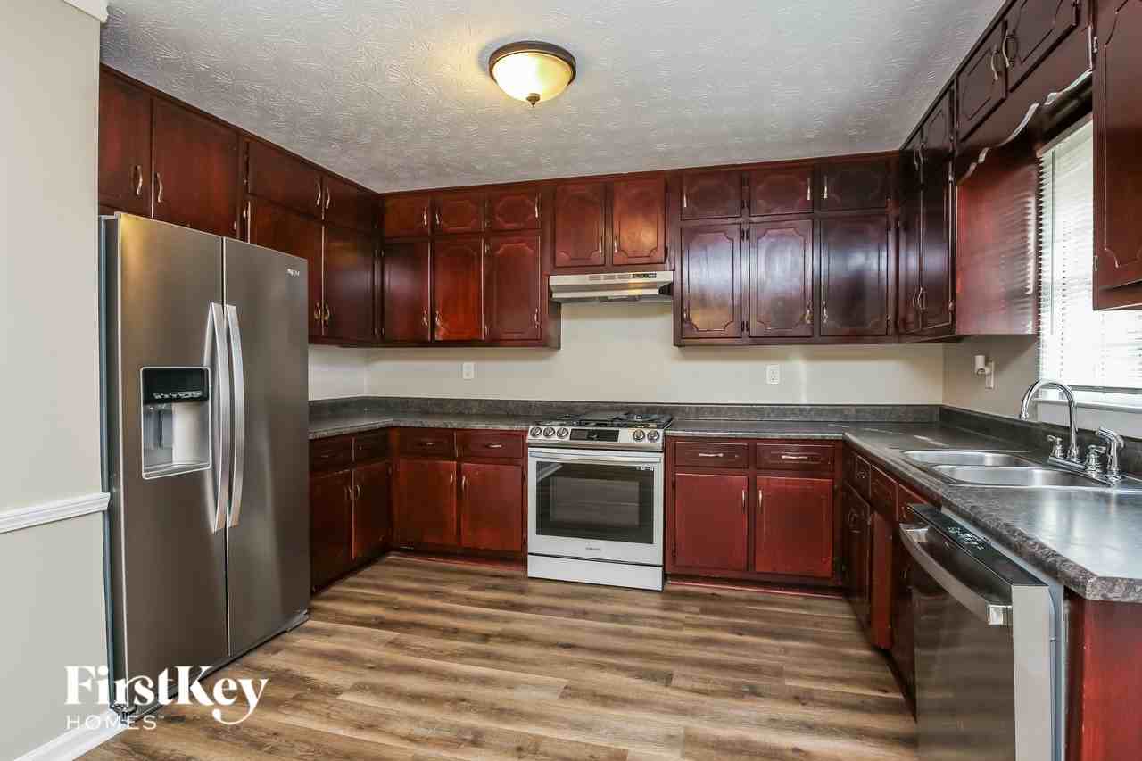 450 Old Towne Trl - Photo 5 of 16