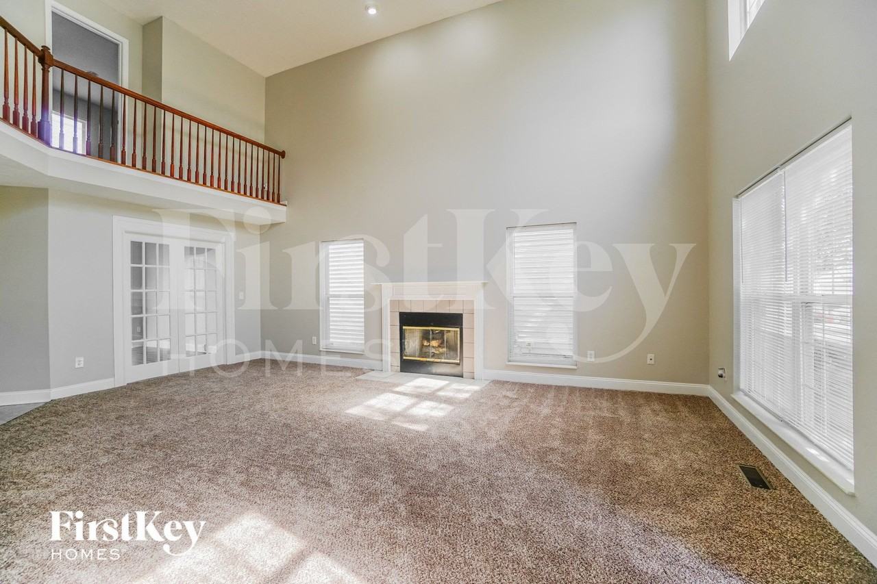 2895 Gablewood Dr - Photo 3 of 15