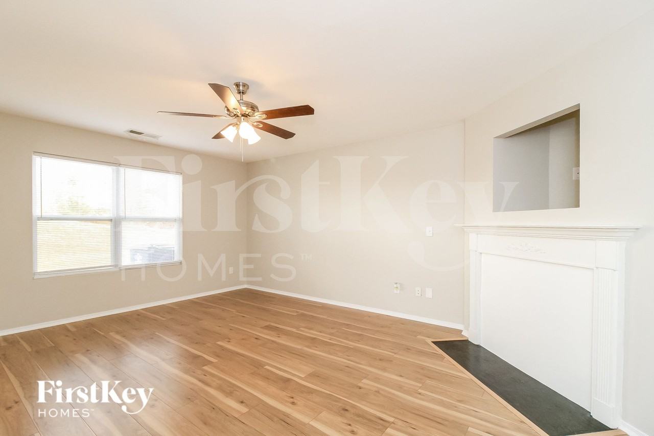3140 Brookhill Dr - Photo 4 of 16