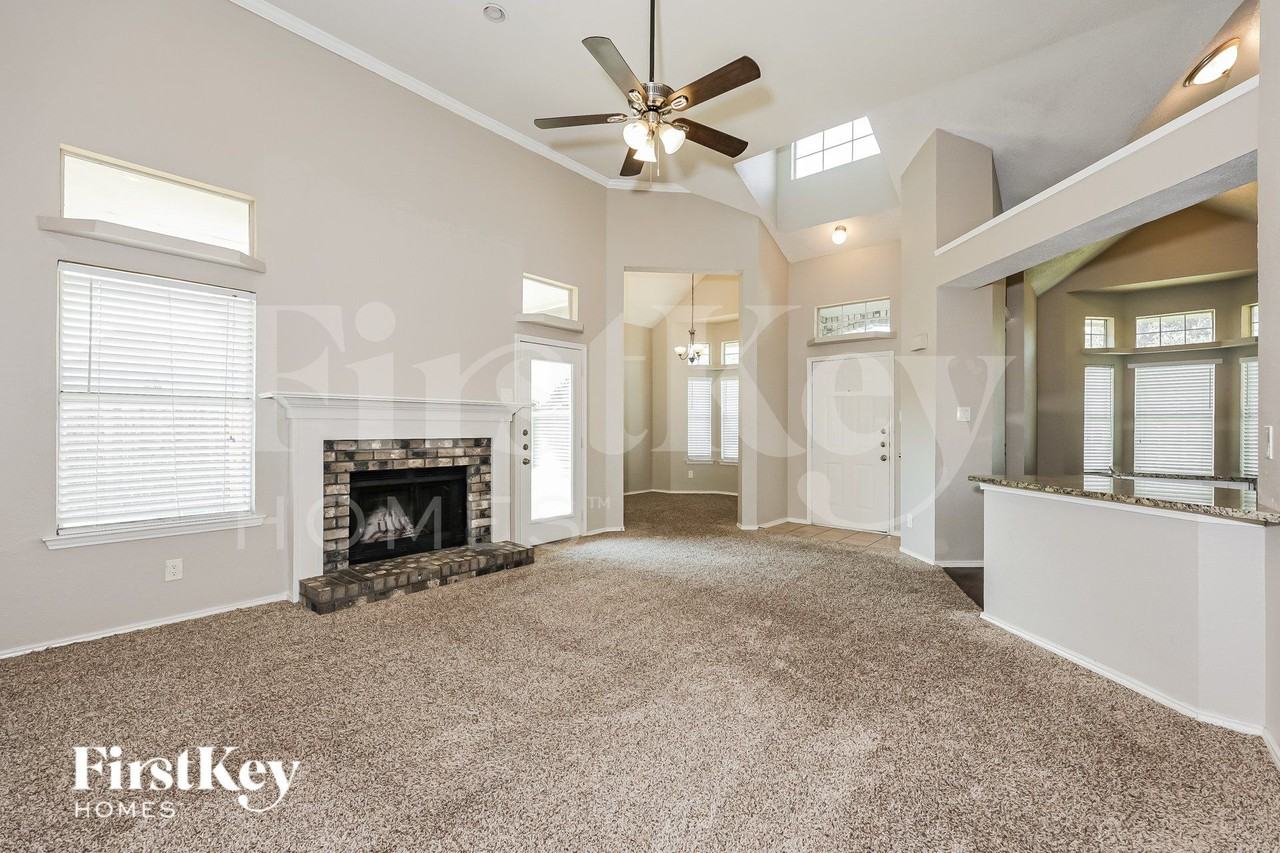 2140 Birch Bend Dr - Photo 2 of 20