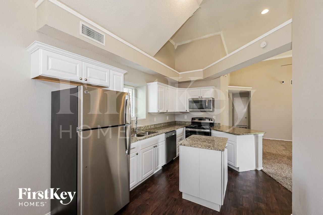 2140 Birch Bend Dr - Photo 7 of 20