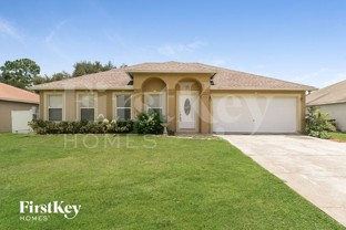 739 Robin Ct - Photo 1 of 1