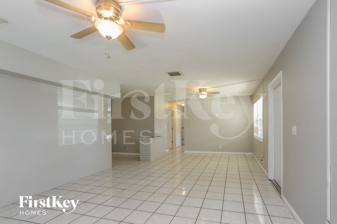 6999 78th Ave N - Photo 3 of 15