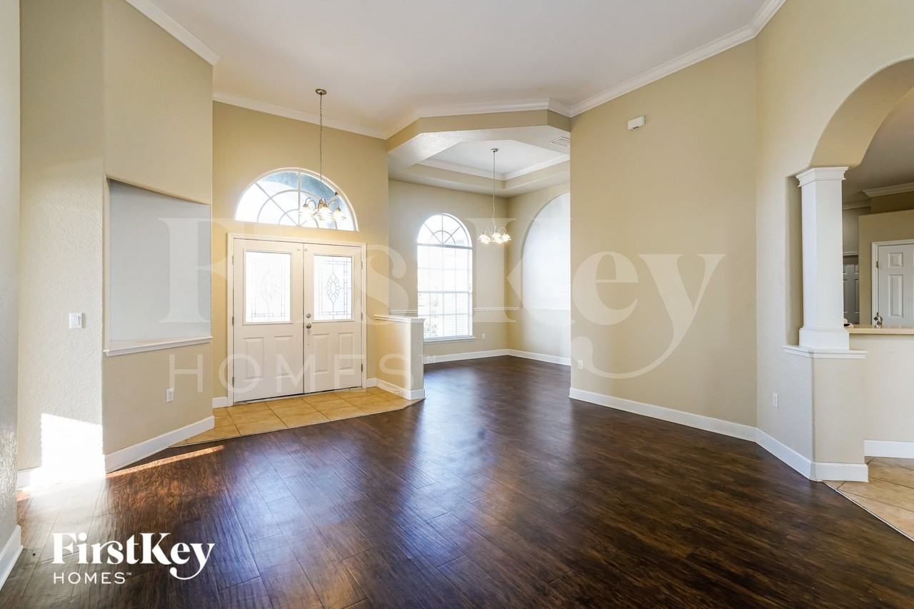 6708 Highlands Creek Loop - Photo 2 of 16