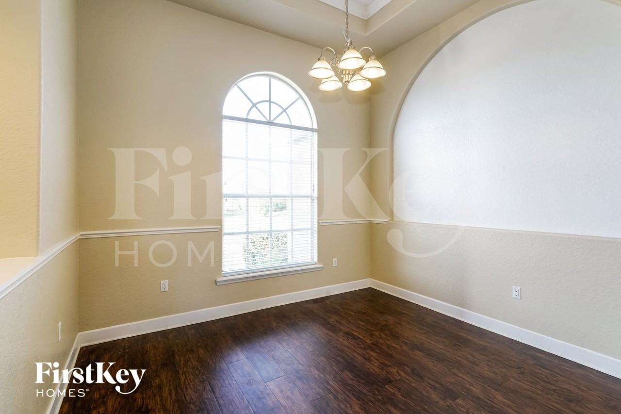 6708 Highlands Creek Loop - Photo 4 of 16