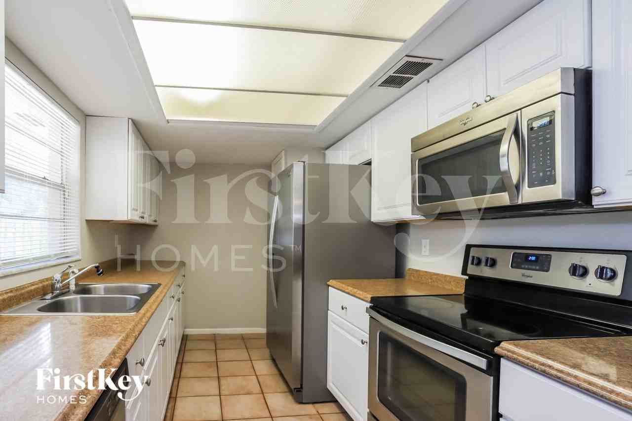 5805 Bambi Dr - Photo 4 of 16