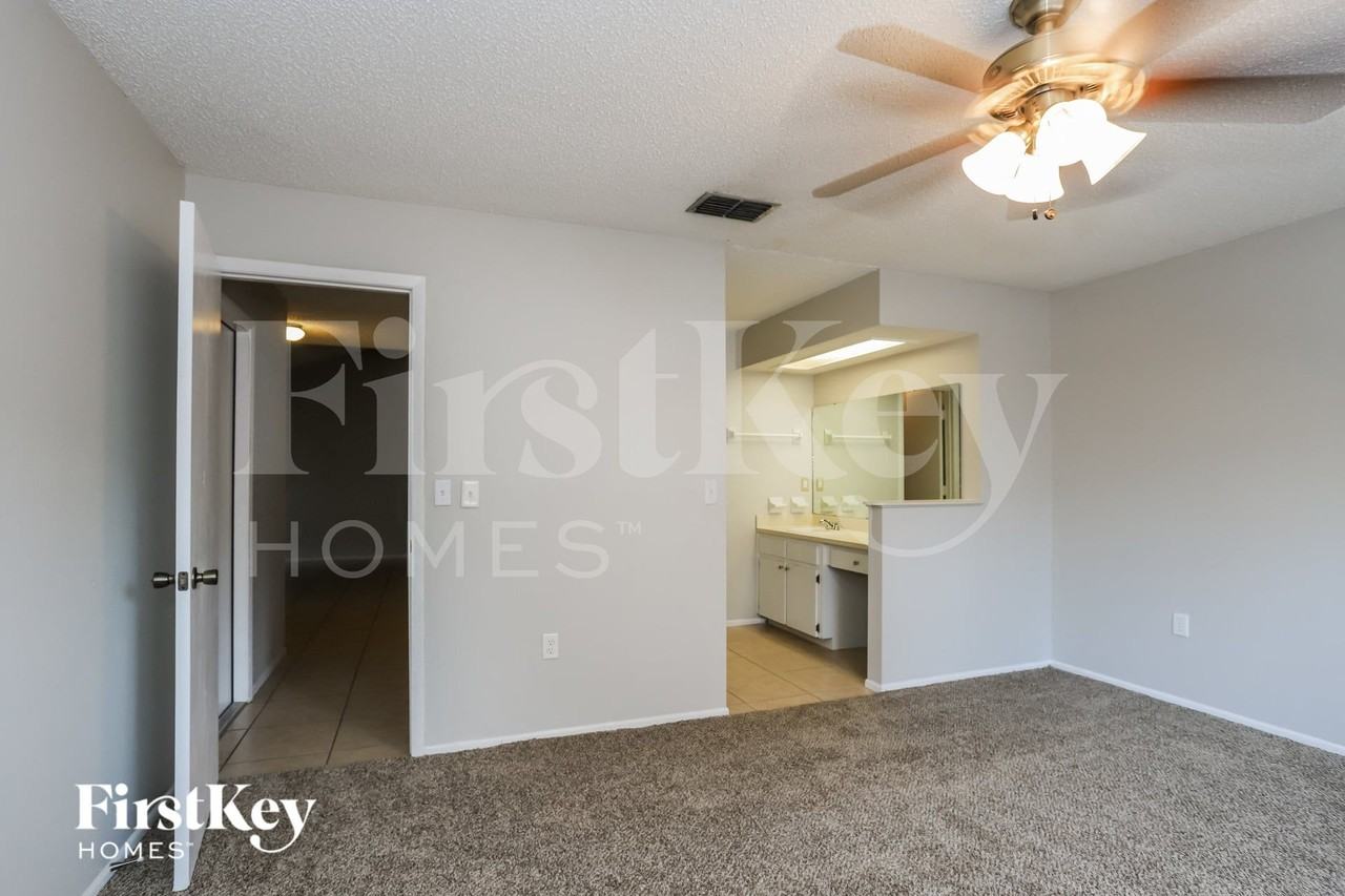 5805 Bambi Dr - Photo 7 of 16