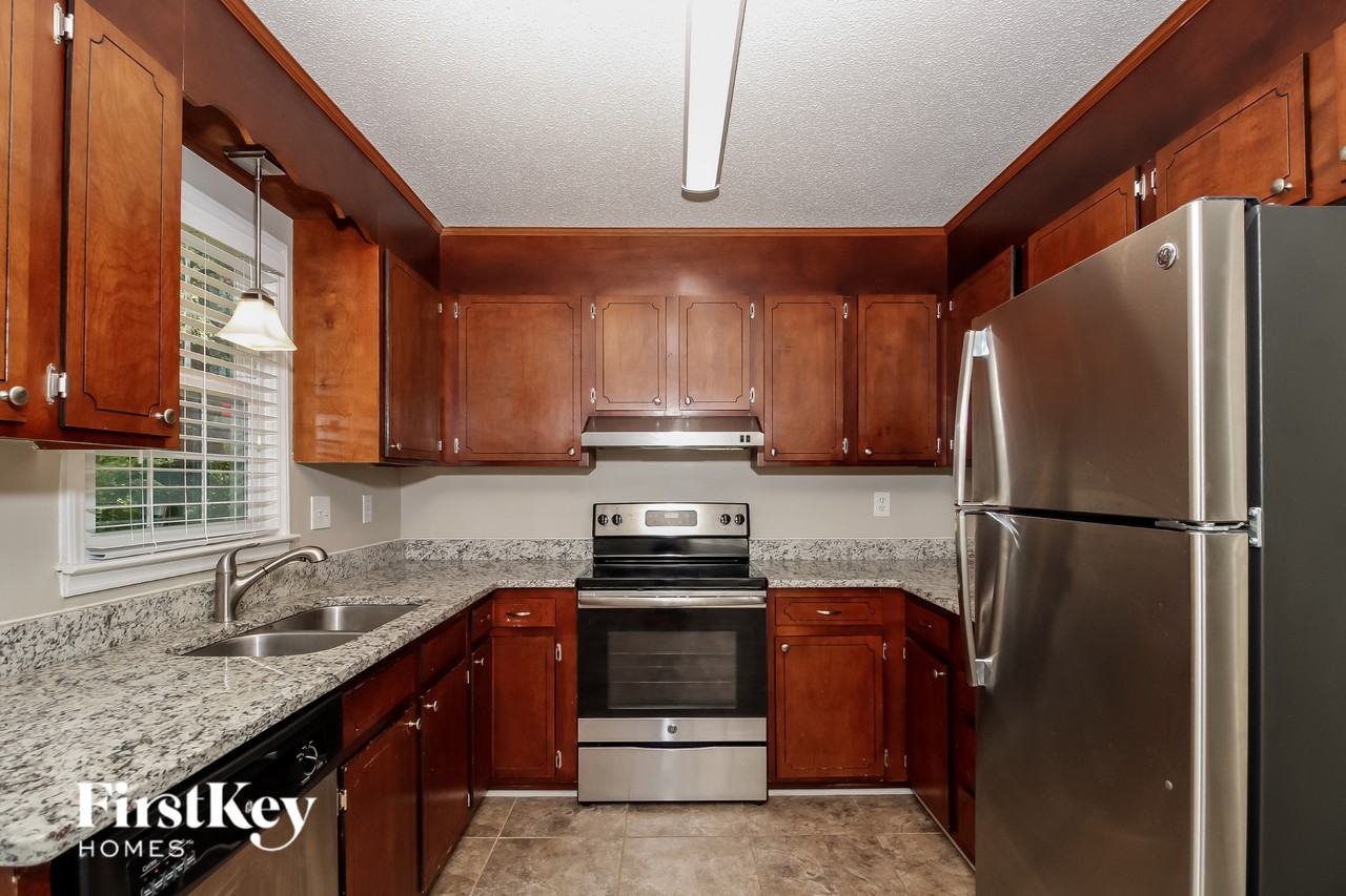 5021 Hutchins St - Photo 5 of 15