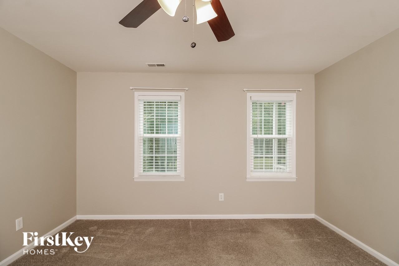 5021 Hutchins St - Photo 6 of 15