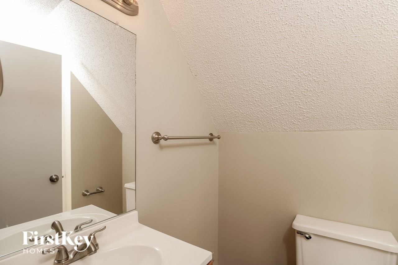 5021 Hutchins St - Photo 7 of 15