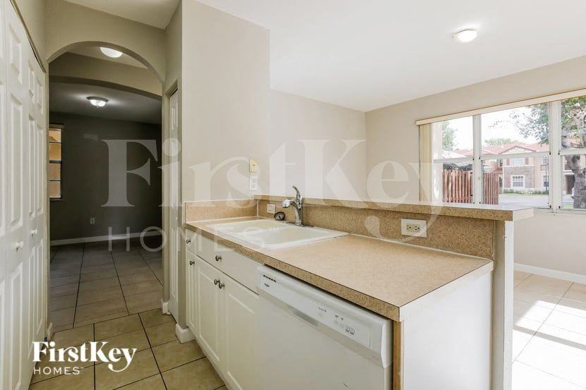 3370 Nedrive #103-29 - Photo 6 of 17