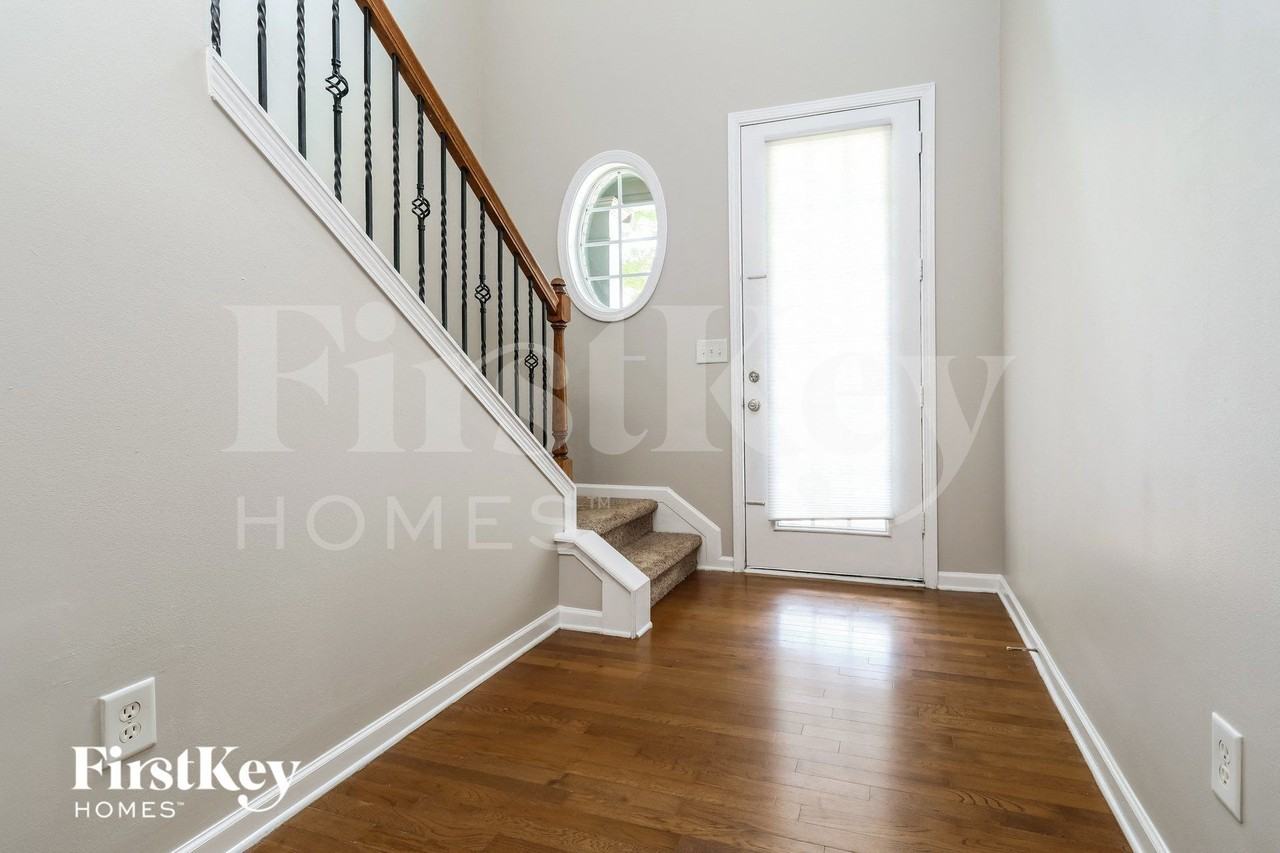3310 Castleberry Village Cir - Photo 2 of 15