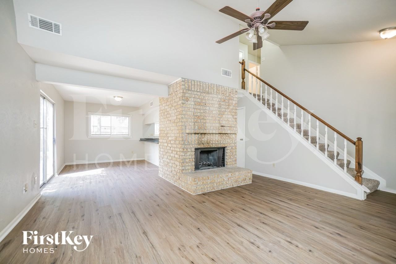 32 S Morningwood Ct - Photo 4 of 19