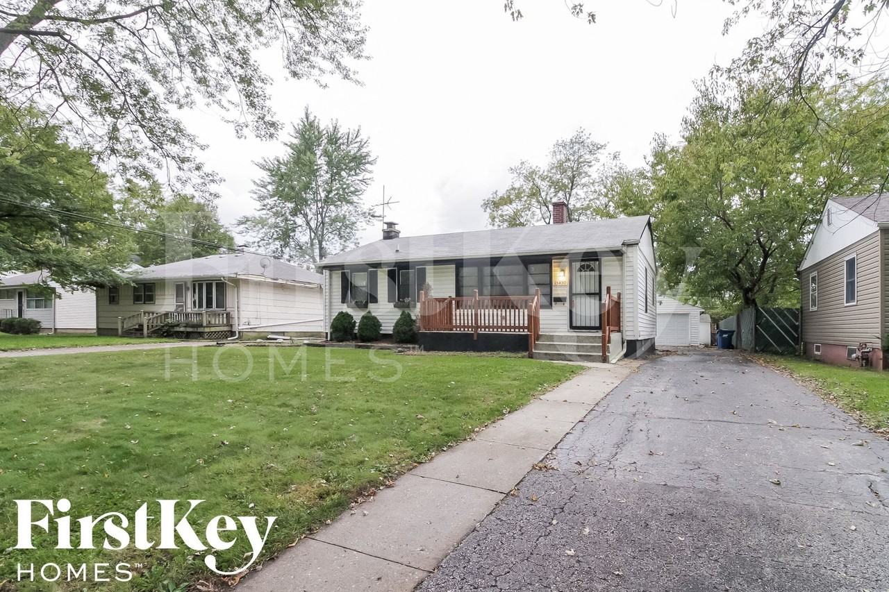 15450 Elm St - Photo 2 of 15
