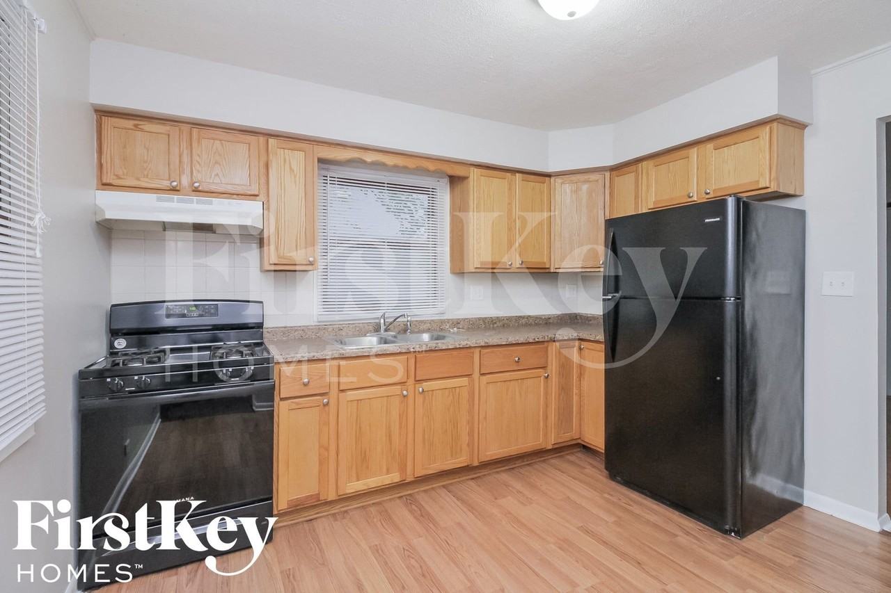 15450 Elm St - Photo 6 of 15